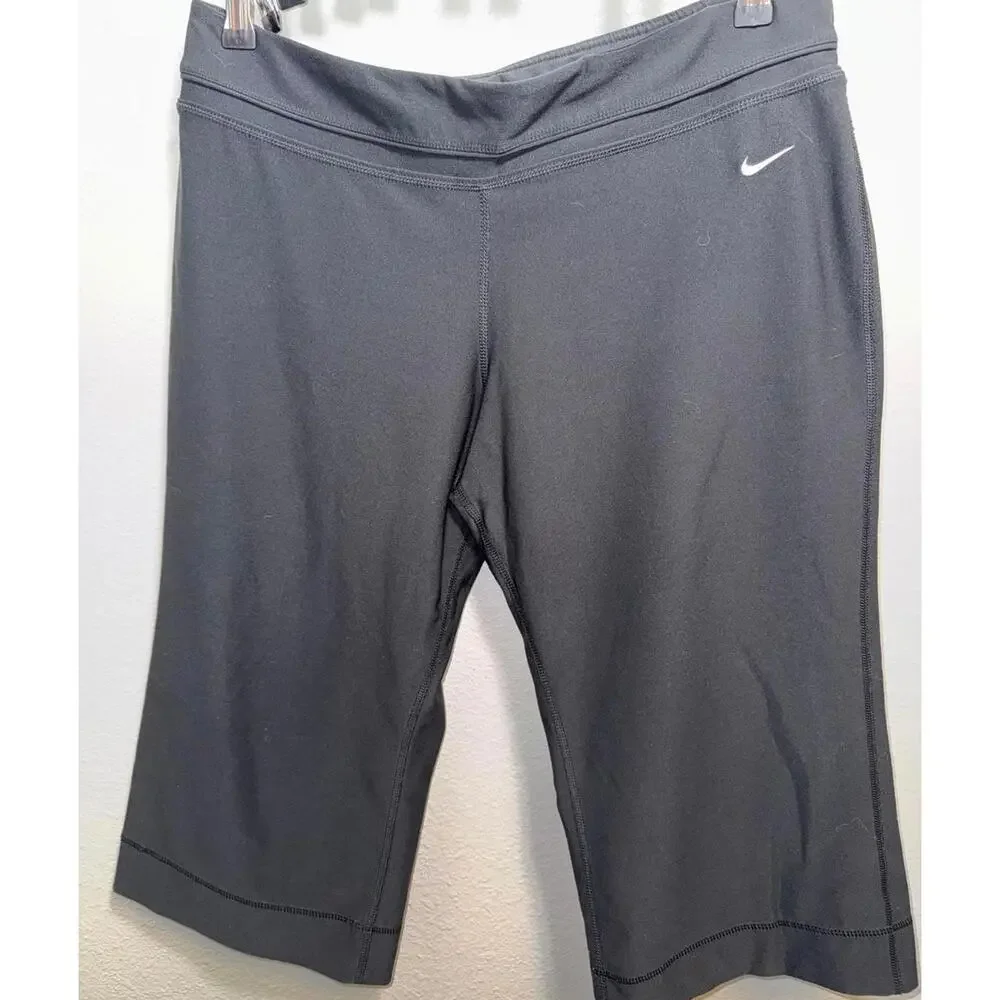 Women's Nike Dri-Fit Black Capri Workout Leggings - Size XL - Picture 2 of 5
